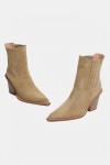 Dakota boots - nut suede
