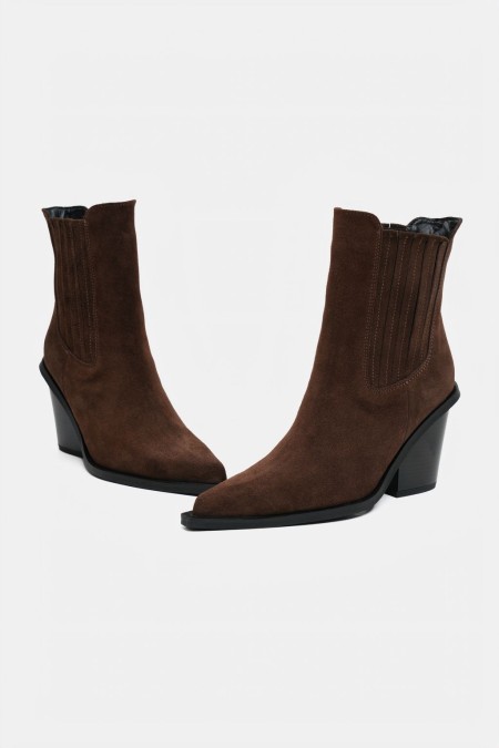 Dakota boots - chocolate suede