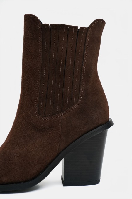 Dakota boots - chocolate suede
