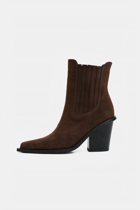 Dakota boots - chocolate suede