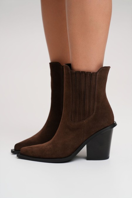 Dakota boots - chocolate suede